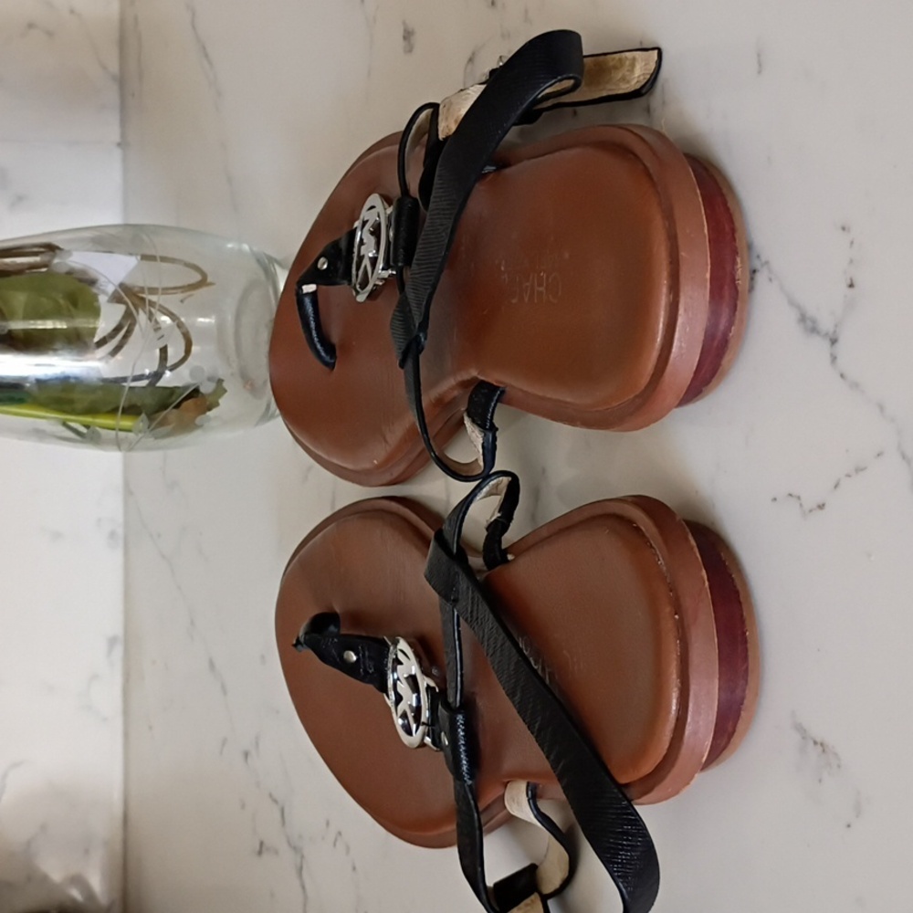 MICHAEL KORS SANDALS - Picture 5 of 9